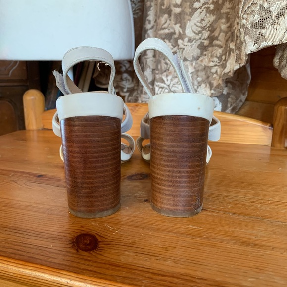 Aldo Cream Block Heel Sandals Velcro Easy Tie Comfortable Country Club Retro Y2K - Picture 10 of 11